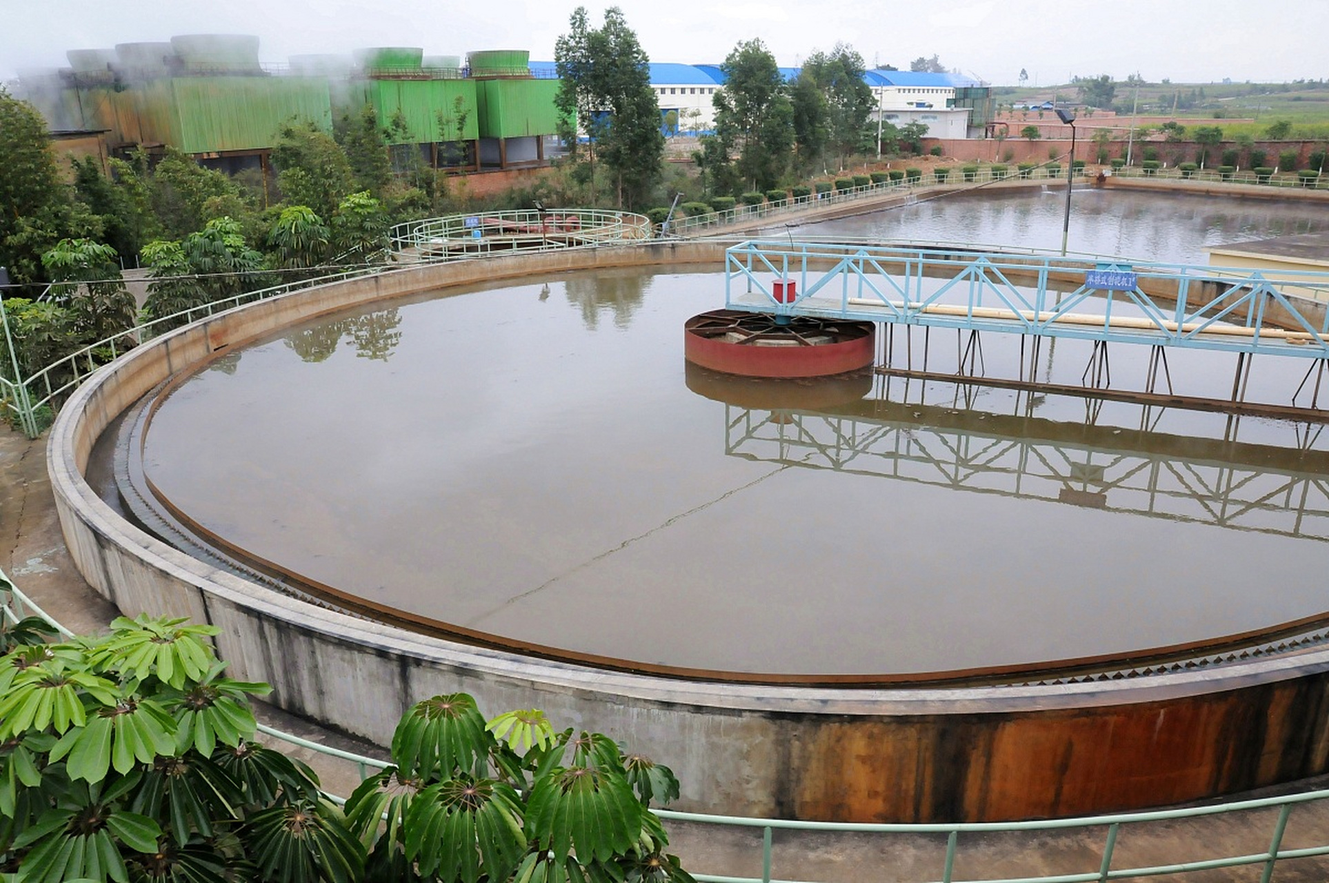 曝气池作为活性污泥法中污水处理的中心环节,不仅影响污水处理效果