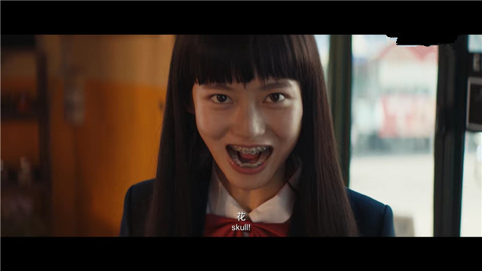 《唐探》:"傻白甜"的萨莎为什么不如"变态"牙套妹受欢迎?