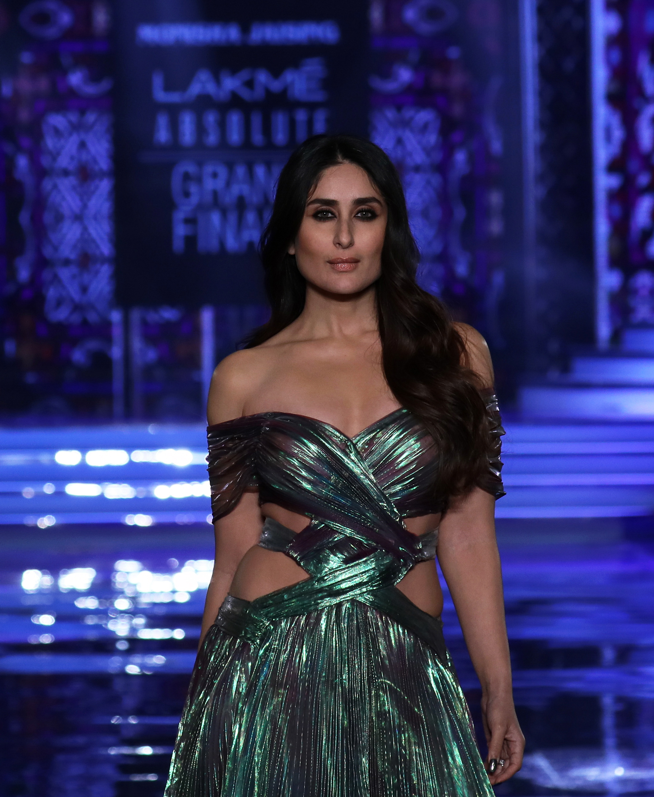 印度拉克美时装周——设计师莫妮莎·贾伊辛作品时装秀(24)