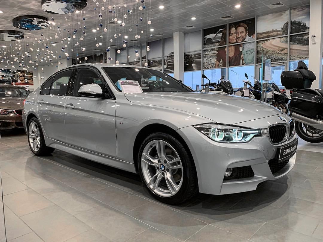 水泥灰色宝马320i m套件版