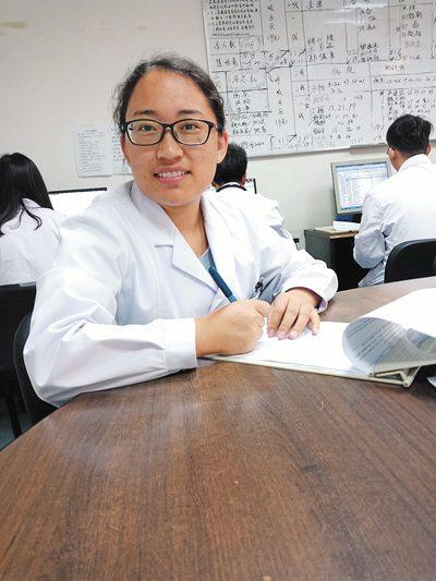 白玛央金:饮水思源 扶贫扶智