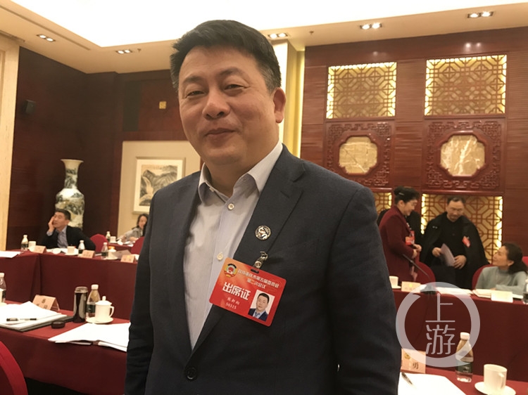 政协委员熊新翔:成立绿色火锅发展办公室和火锅执法大队,保障火锅健康