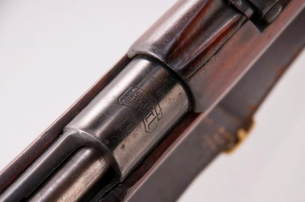 他由清末建立的汉阳兵工厂获得德国授权生产的gew88步枪,是中国生产的