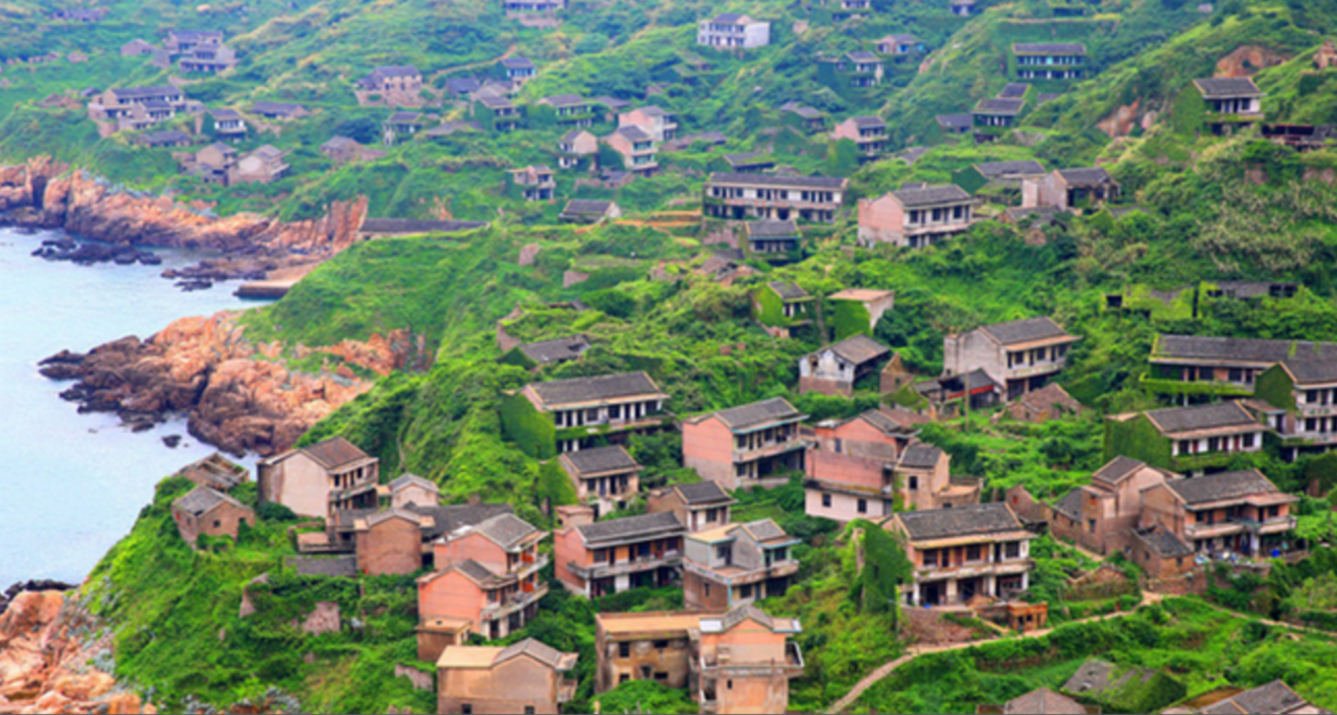 20多年"无人鬼村"意外走红,只因航拍像绿野仙踪,即将热闹!