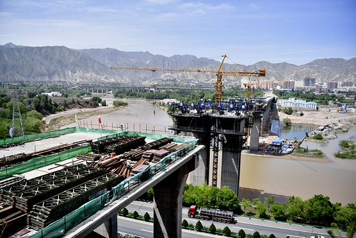 川海大桥建设稳步推进