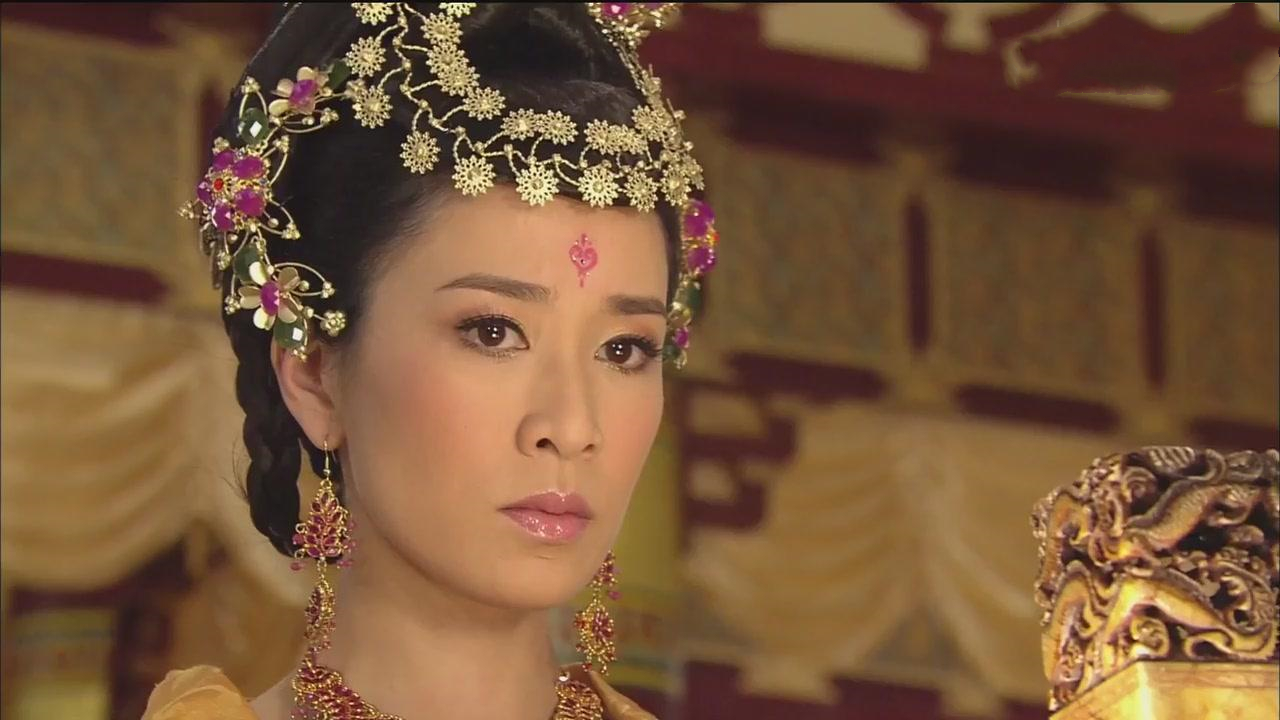 佘诗曼的美真是低调不起来,短裙搭配毛衣,意外好看瞬间减龄10岁