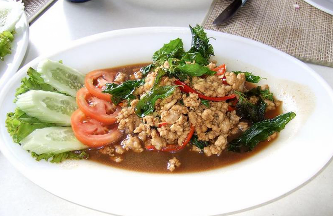 去泰国旅游,怎么能少了这些美食!泰式家常菜之罗勒叶炒肉末.