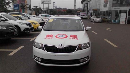 倒车入库总失败?老教练总结的小技巧,倒车入库从此一步到位!