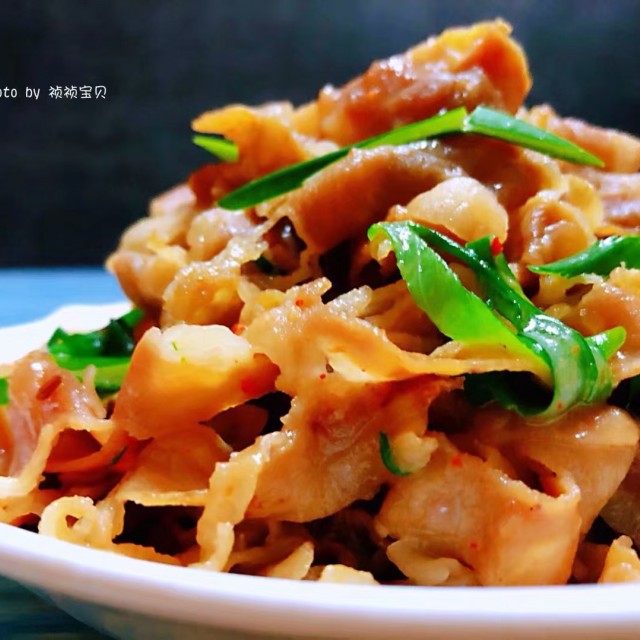 葱爆肥牛,香嫩爽口,唇齿留香