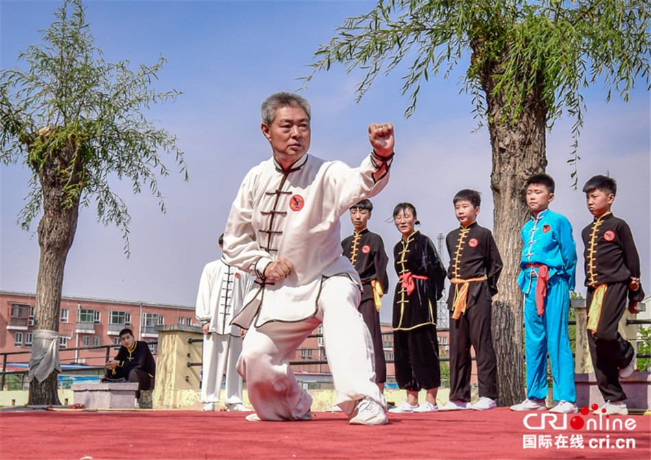 「壮丽70年·奋斗新时代」走进"武术世家" 探访国家级非遗鹰爪翻子拳