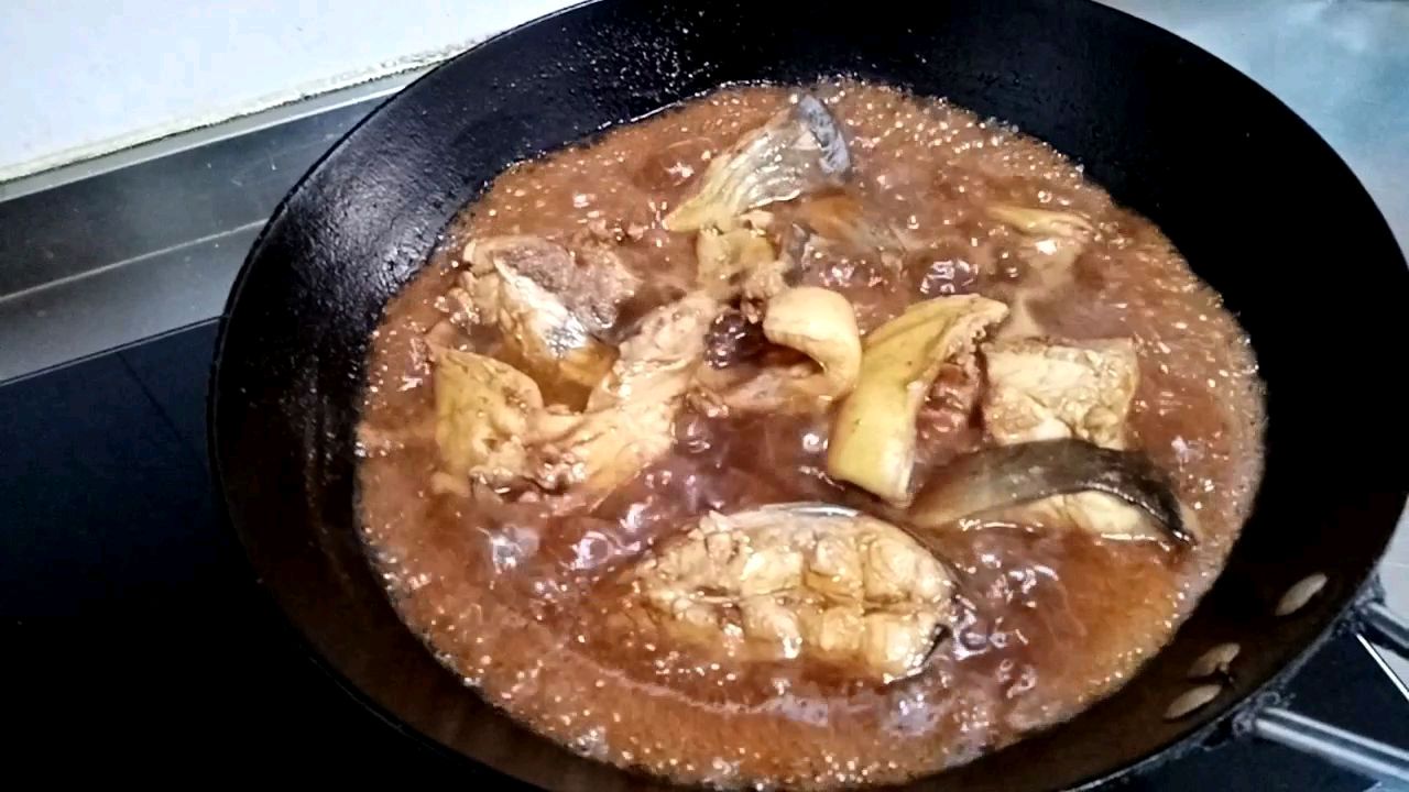 实拍:适合家庭做法的红烧清江鱼,好吃,刺少