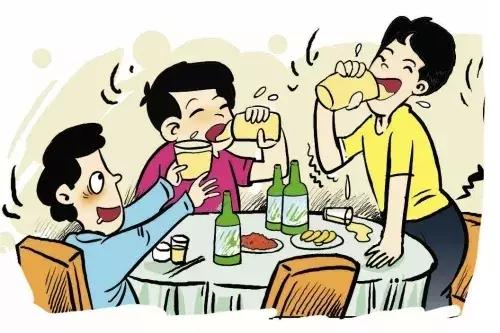 大连仨初中生喝了4斤白酒!15岁男孩喝1斤多被送进icu