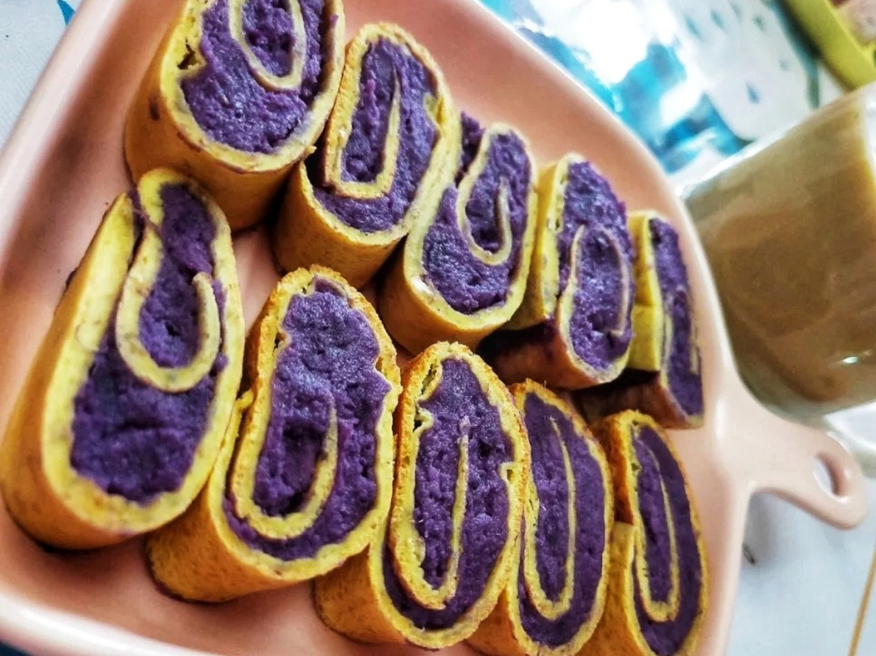 2个紫薯2个蛋,教你做紫薯鸡蛋卷,醇厚细腻,既有营养又有颜