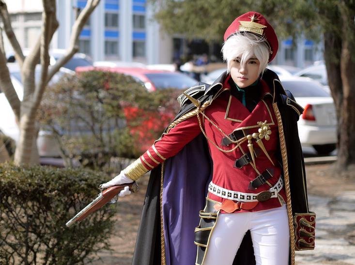 地下城与勇士cos,网友:蓝拳的头怎么那么大?吃了毒奶粉?