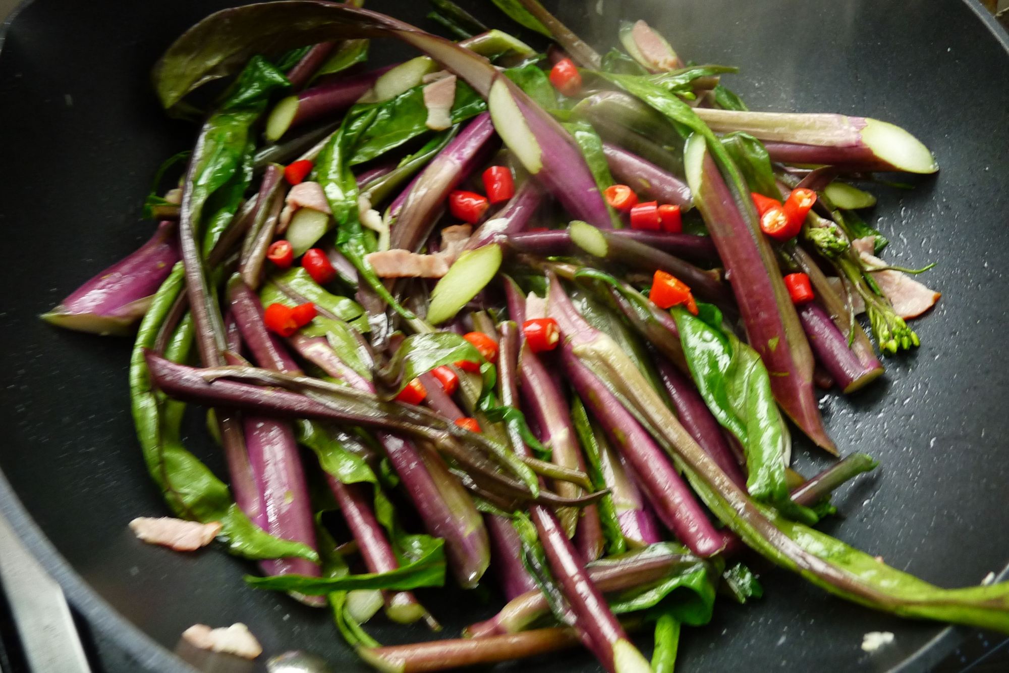 湖南人爱吃的红菜苔什么时候种植好,怎样提高产量,做好这几点