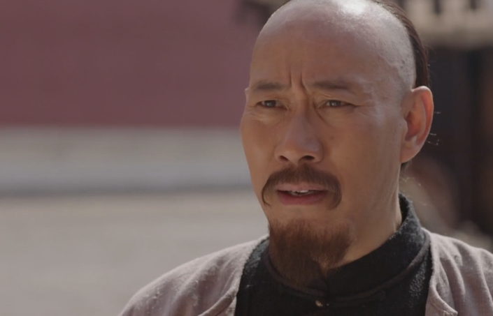 吴京安的《天下粮田》第二集中刘统勋穿御赐铁靴重返朝堂