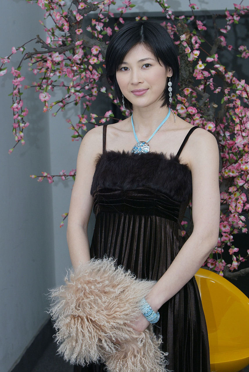 演员童蕾说,拍摄亮剑,给同学打电话,说拍战争戏呢,人家都不信,你咋能