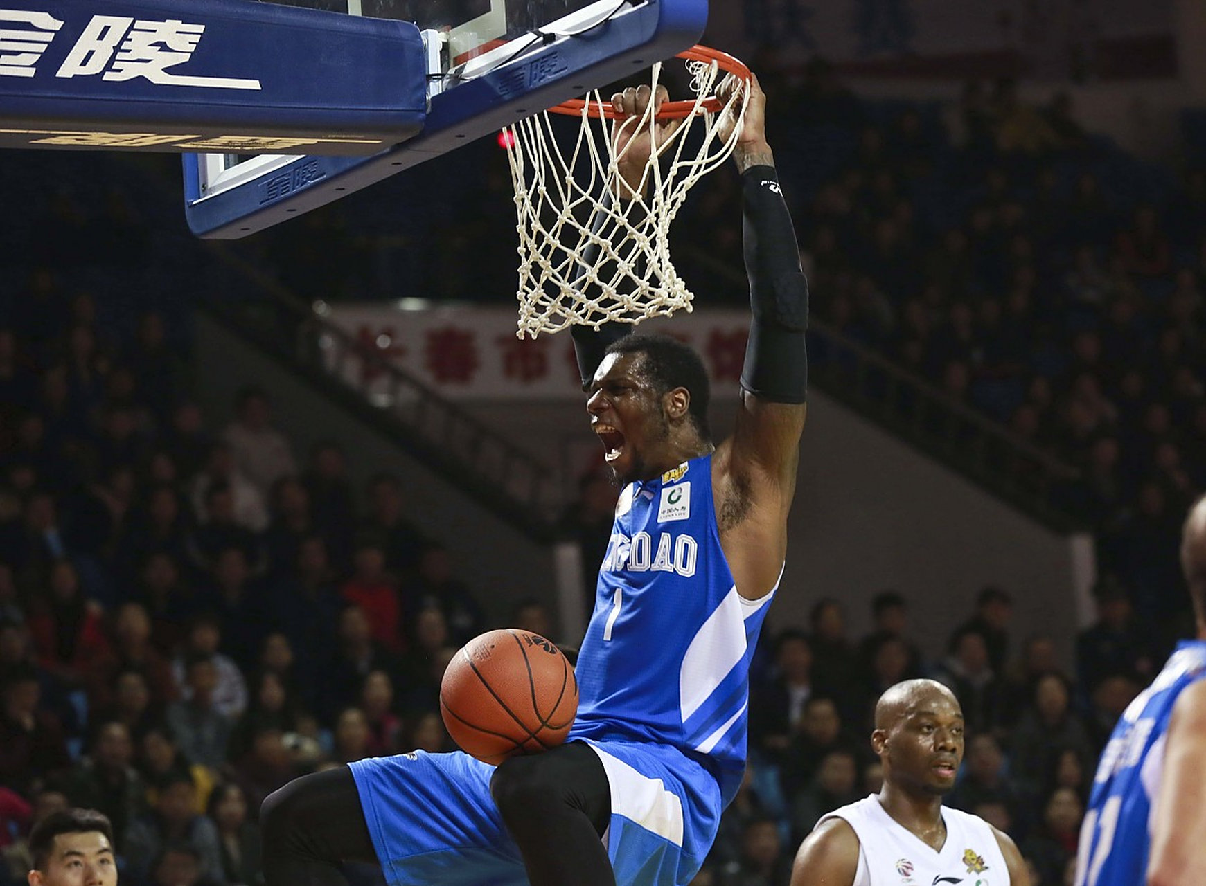 nba# nba 前火箭旧将虐菜小王子泰伦斯-琼斯预计将加盟t1联赛桃园