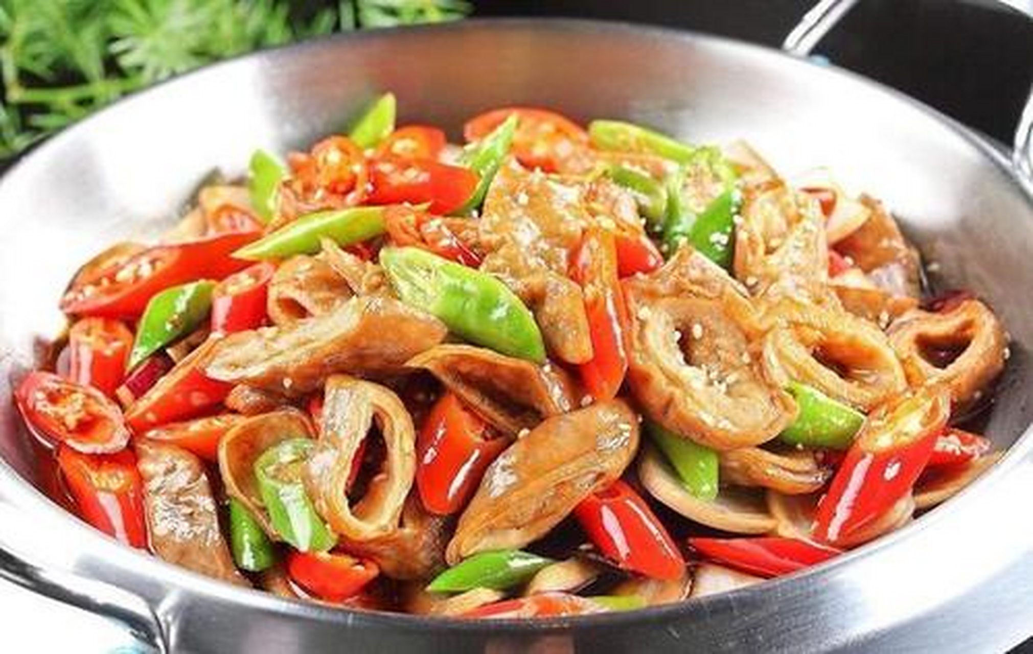 城市小吃地图#"炒猪大肠"又是一道苏东坡喜爱的客家菜,相传苏在贬滴