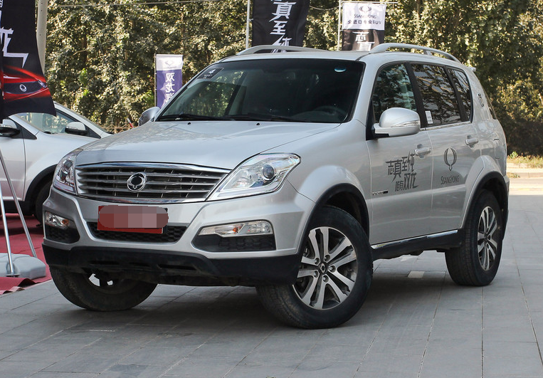 双龙雷斯特w,车型的颜值很高,不凭性能吃饭,只靠颜值!