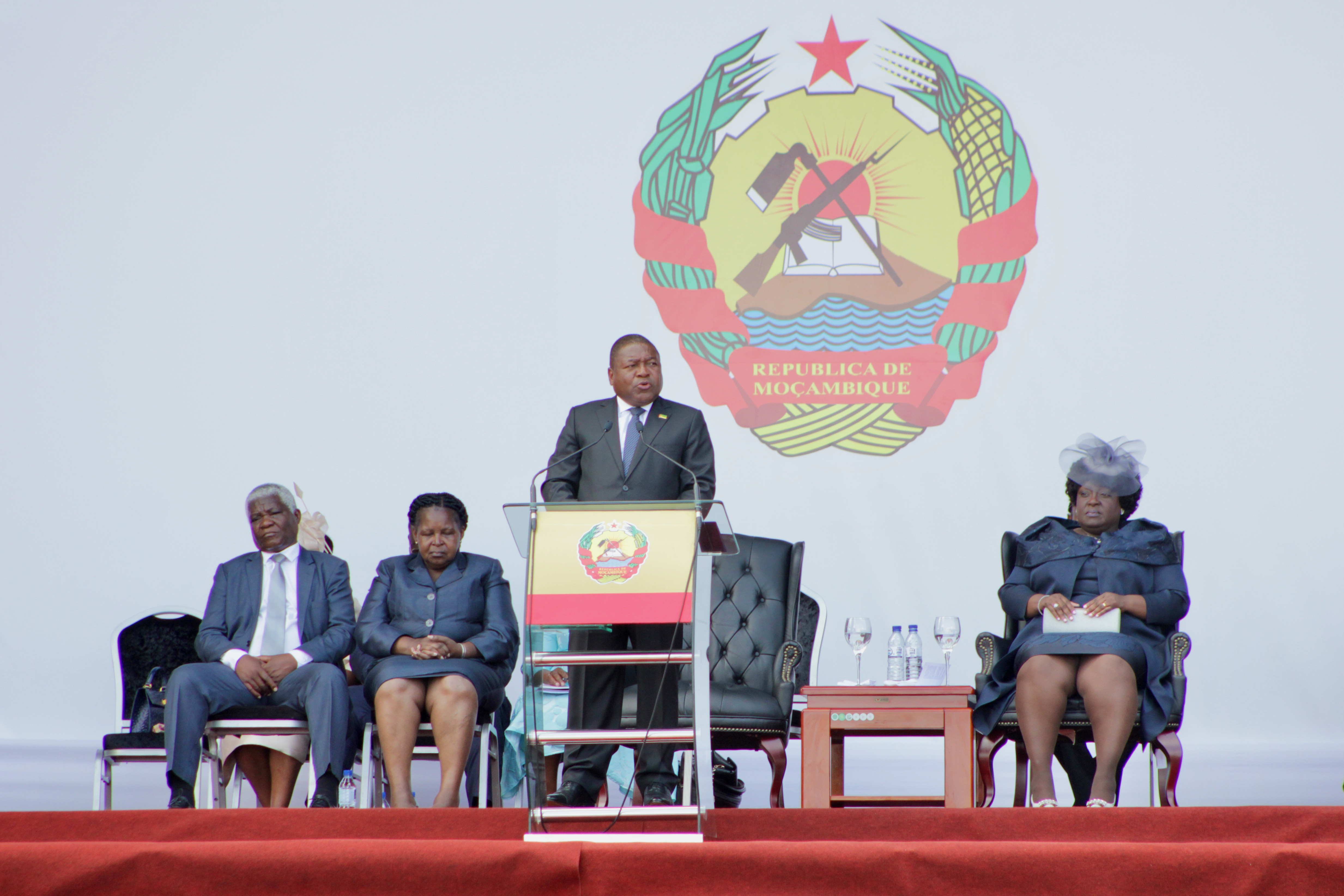 莫桑比克总统纽西就职仪式举行
