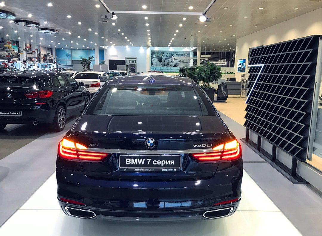 销量力压奔驰s级,宝马7系畅销的原因 宝马740li组图分享