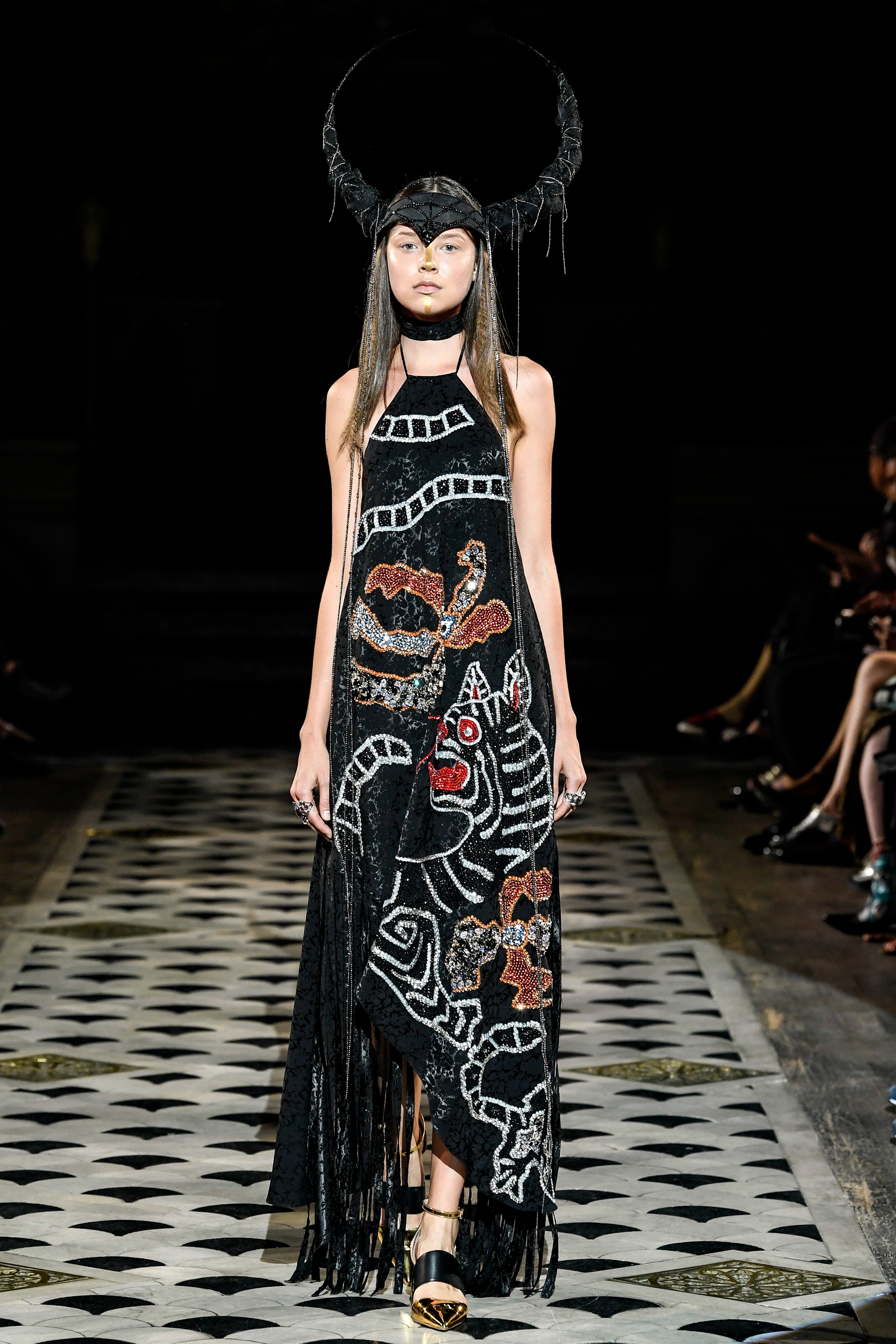 liu chao:只能用于欣赏的异国风情高定婚纱礼服系列19