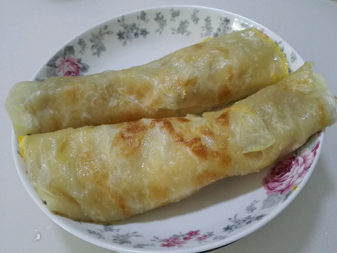 自从学会做手抓饼后,加2片生菜,1个鸡蛋,再也没有出去买过早餐