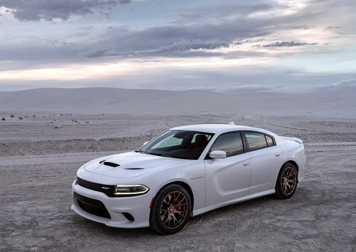 走进道奇charger srt的精致外观