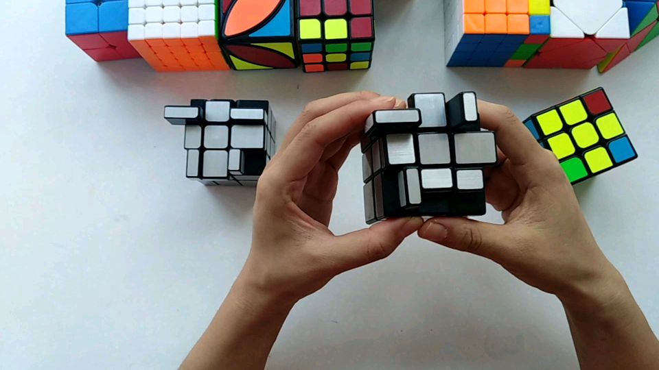 三阶镜面魔方第5步:顶面还原讲解(附字幕)