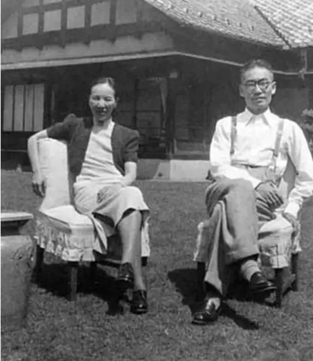 宋子文和张乐怡 张乐怡1907年出生于卢山牯岭,九江建筑企业老板张谋之