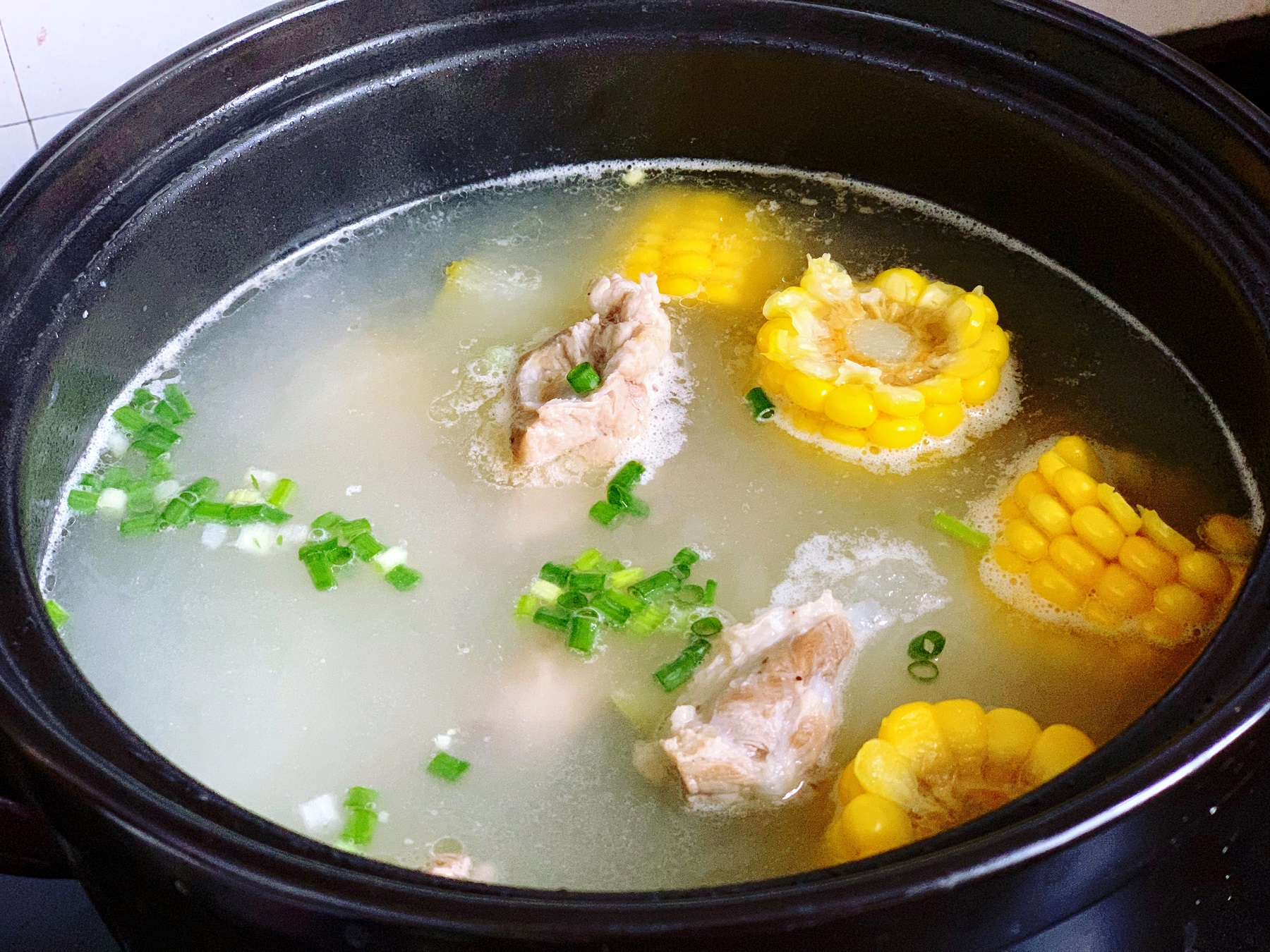 年后全家都爱喝这汤,清淡不油腻,还能强筋健骨,孩子喝了长个快