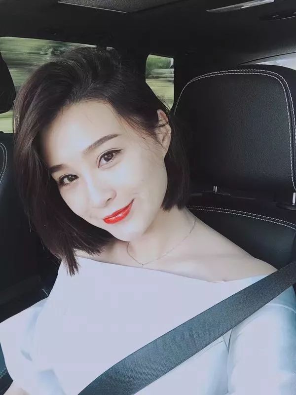 【主播hi深圳】梦迪教你品红酒的正确姿势!