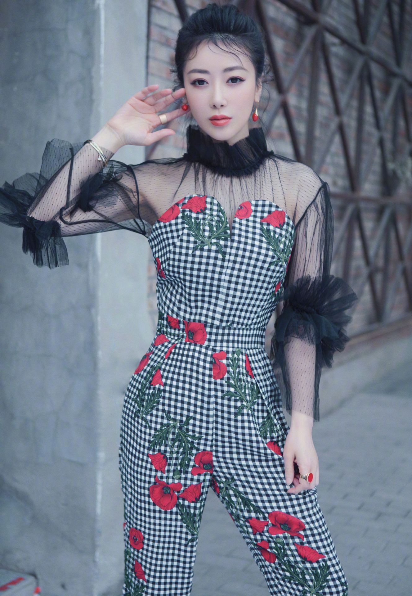 一直以来就倍喜欢陈紫函,很有公主范,主要是好看!