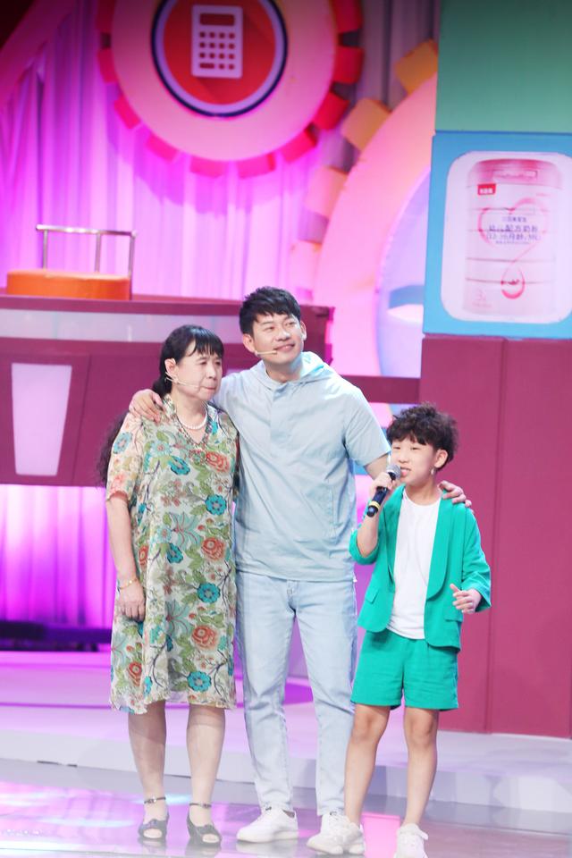 《育儿大作战》李湘协调母子矛盾 杜若溪一招解决隔代教育矛盾