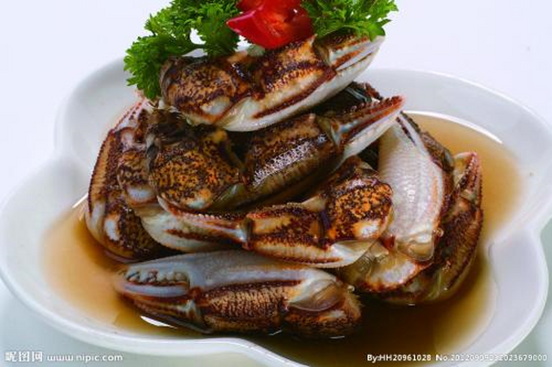 屯溪醉蟹,是安徽省汉族名菜,属沿江菜系,已有140多年的历史.