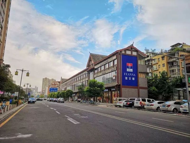 南充这些街道改造后旧貌换新颜,太亮眼了