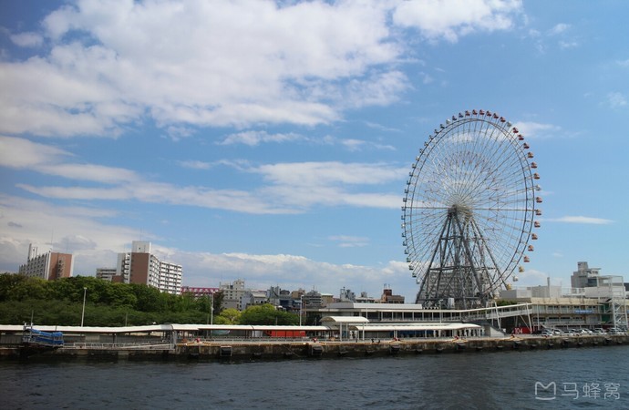 天保山摩天轮曾经世界最大的摩天轮,可以从上面俯瞰大海及大阪市