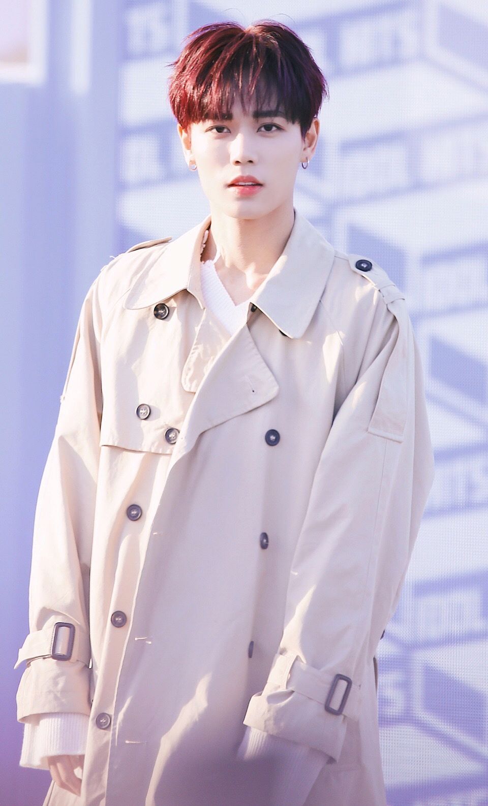 林彦俊红发look又帅出新高,行走的画报无疑,网友: 土偶颜值top1