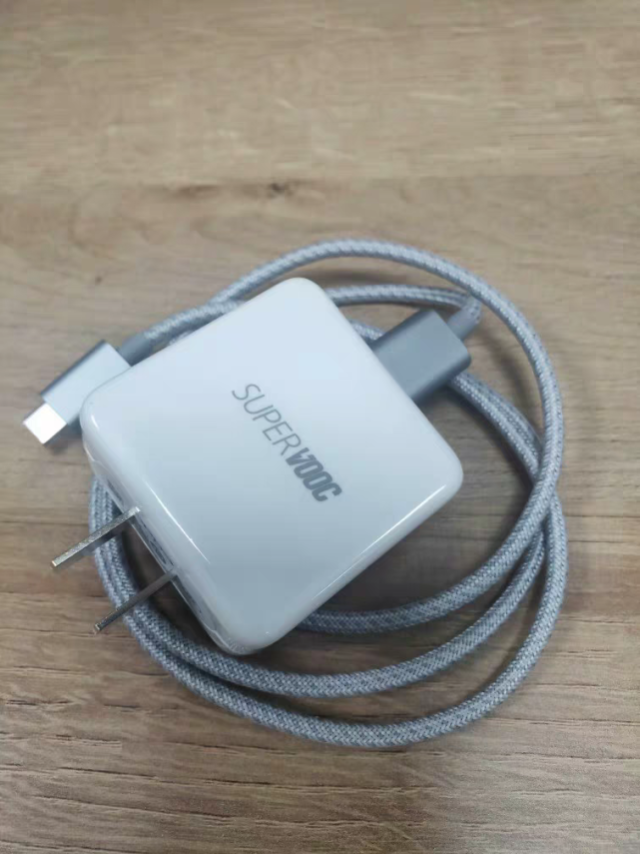 oppo 65w快充,充电5分钟,开黑两小时