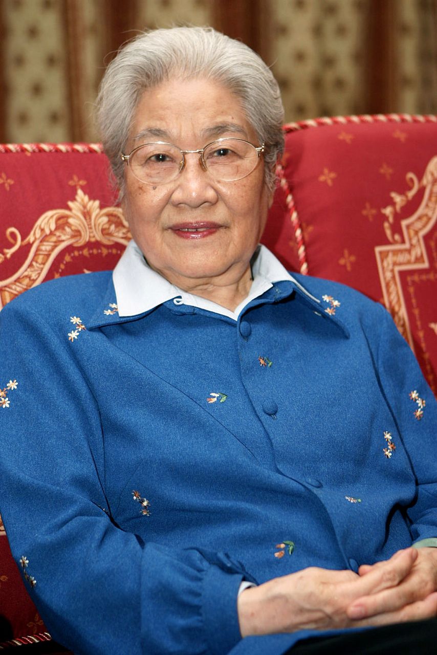 她叫吴仪,是中国铁娘子,一生未婚却并非独身主义者,69岁时裸辞高位