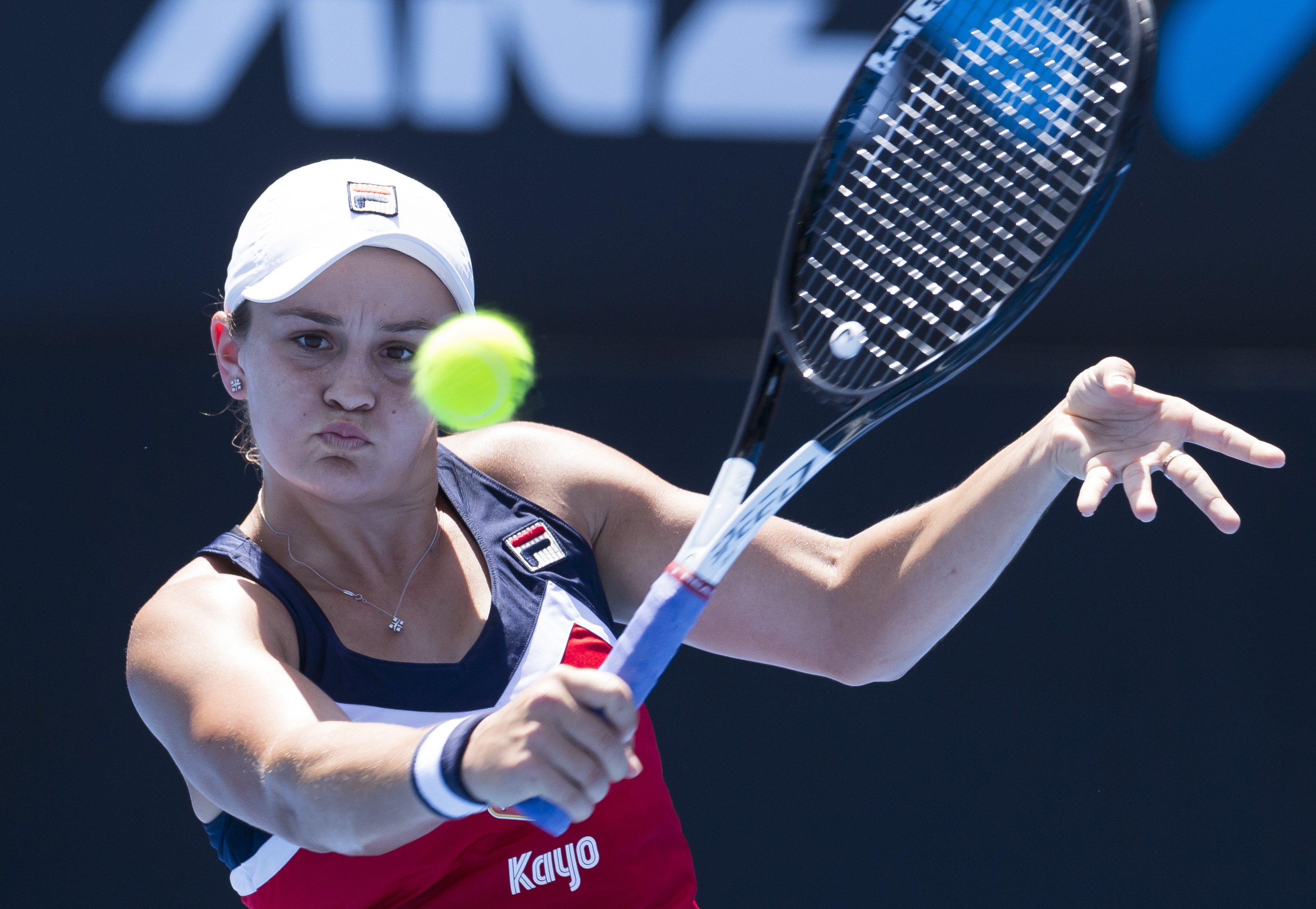 网球——悉尼国际赛:巴蒂胜奥斯塔片科