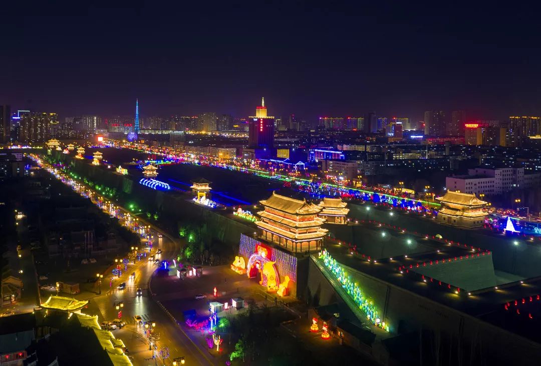古都新春灯会璀璨启幕 点亮大同天际蓝