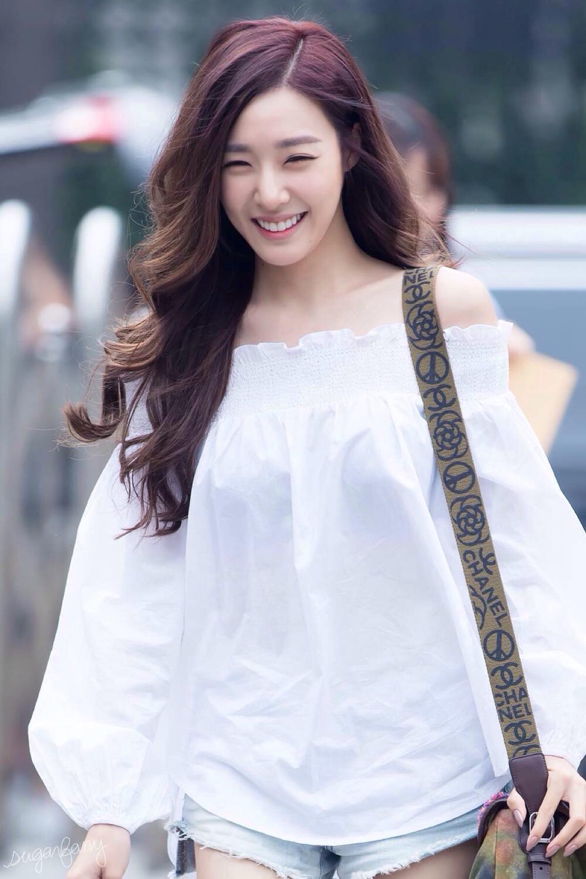 少女时代tiffany回应父亲欠债,七年未联络,网友:又一个坑爹