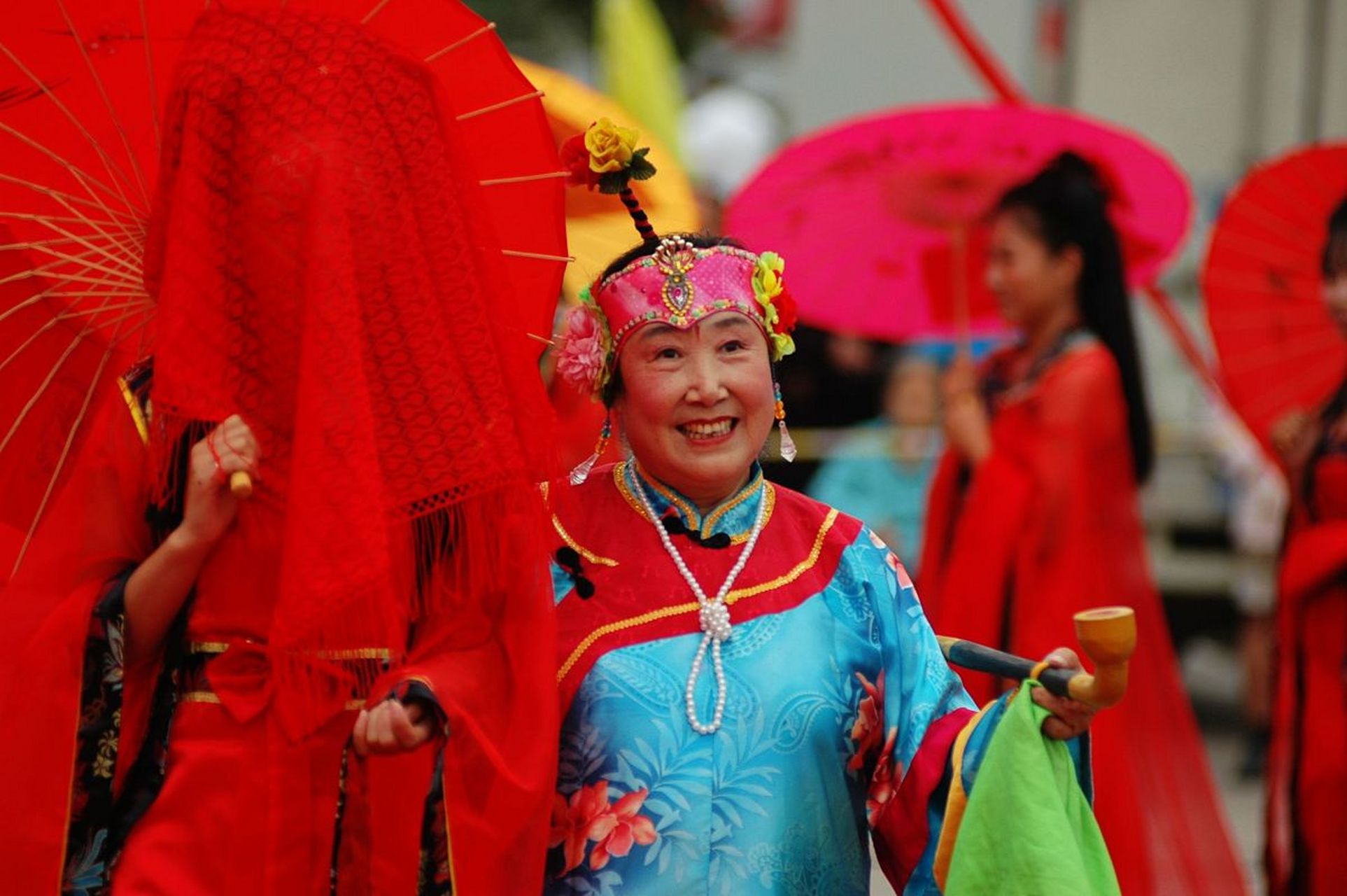 60多岁的李大哥对媒人说:我要找个漂亮的老伴,只要