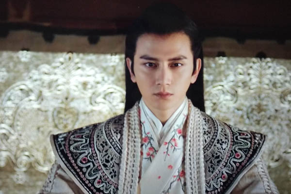 隆庆,被捧得越高就摔得越惨,是环境害了孤傲的他