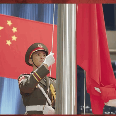 《我和我的祖国》杜江演的升旗手身高192米,仪式现场满嘴都是血