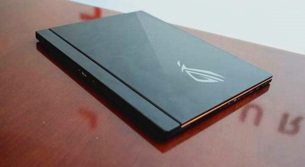 rog 冰刃 3是可以带着旅游的轻薄游戏本,来欣赏下这件"艺术品"