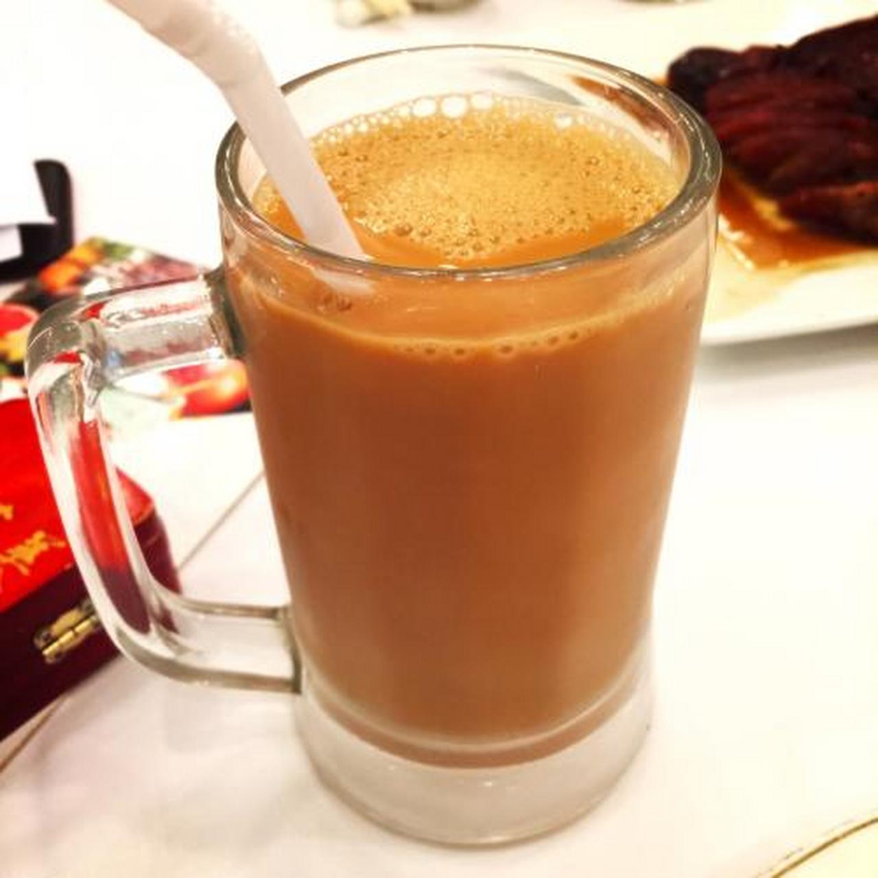 城市身边事#【香港美食】丝袜奶茶是具香港特色的一种奶茶,是香港人