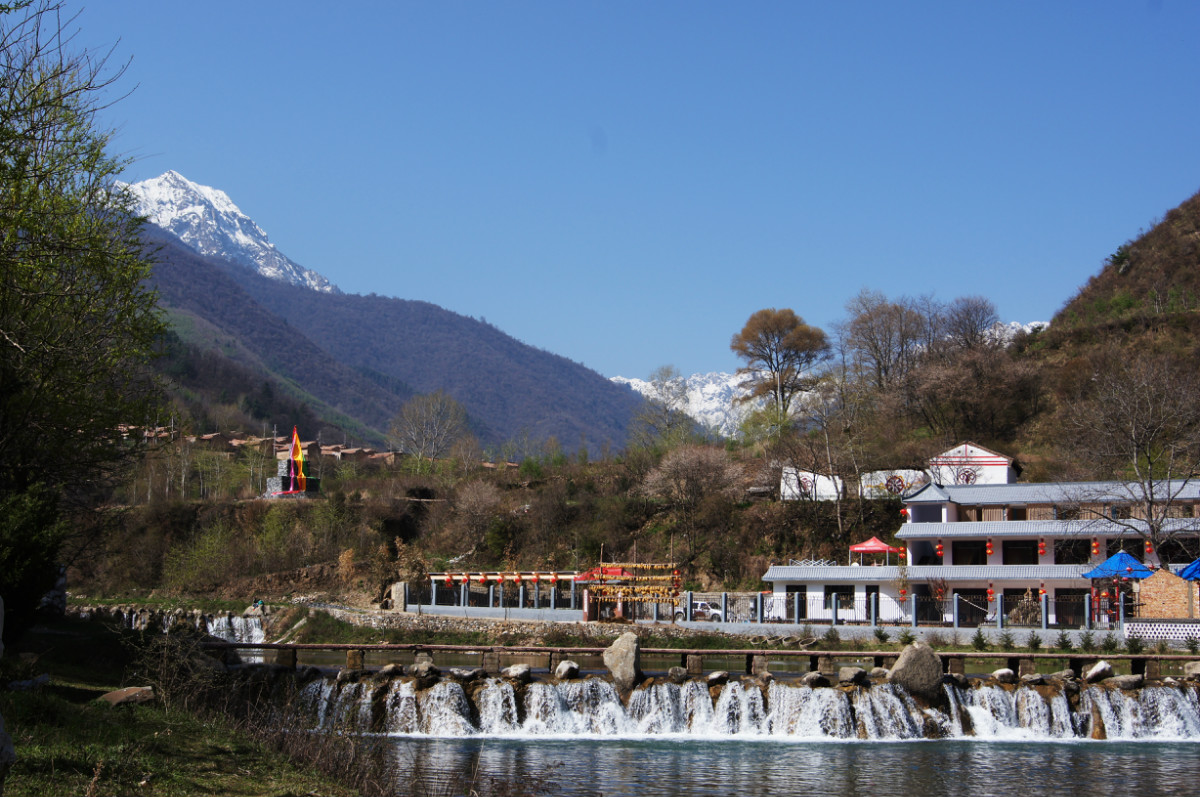 除了隴南官鵝溝地質公園,湛江海濱公園以外,這些風景美麗的旅遊景點你